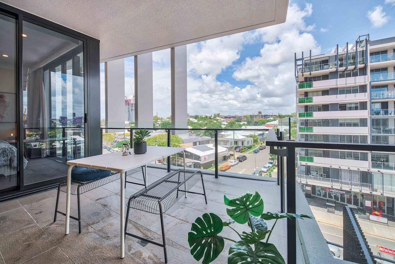 Modern Apartment With Balcony & Parking Brisbane Buitenkant foto